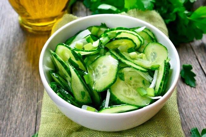 10 рецептов с зелеными салатами. Романо, латук, корн, фризе, радичио и другими