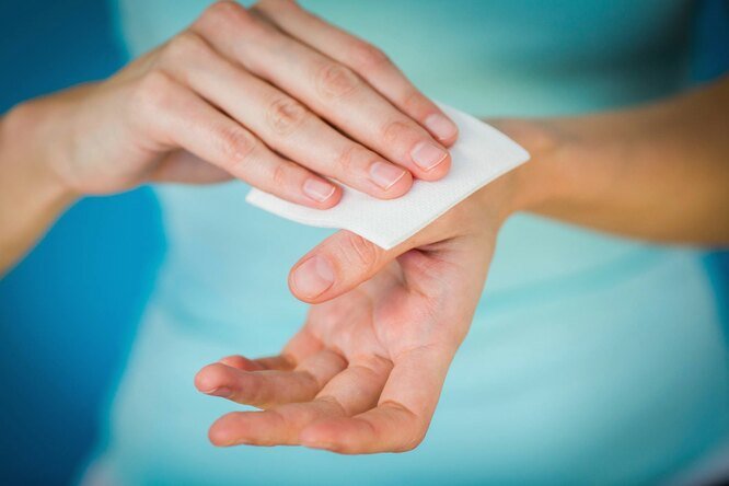 11 неожиданных способов использования антисептика для рук