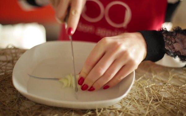 8 способов нарезать лук «без слез»