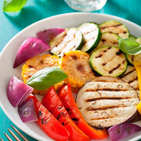 Чем закусить шашлык? 5 рецептов небанальных овощных салатов