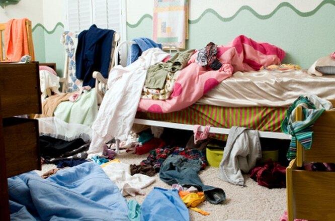 8 привычных вещей, которые лучше убрать из вашей спальни