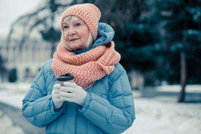 Обморожения, травмы, обострения: как сохранить здоровье зимой пожилым людям