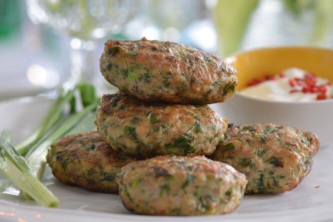 Вкуснейшие домашние котлеты. Простые рецепты из индейки, курицы, рыбы и овощей