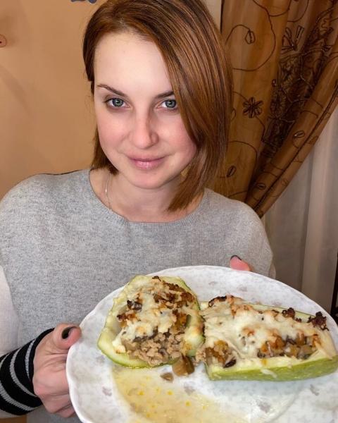 Рецепты звезд: вкусные фаршированные кабачки от Ирины Слуцкой
