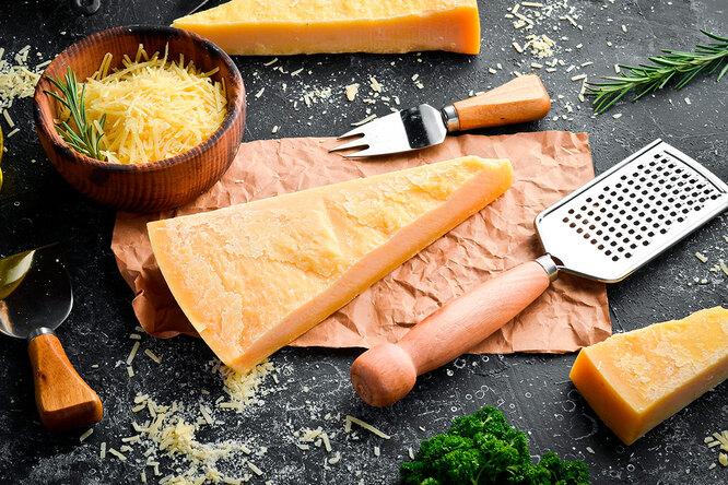 Рецепты с сыром:  рулет, розочки с ветчиной, пенне и еще много вкусного