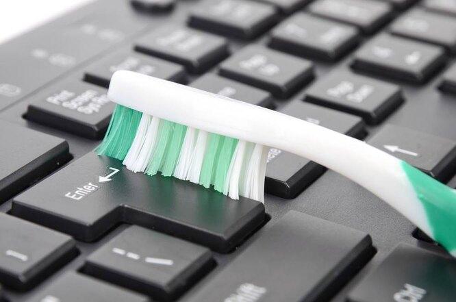 Не выбрасывайте старую зубную щётку! Вот для чего она вам нужна