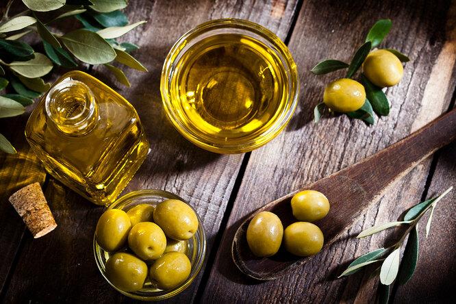 От оливкового до льняного: 7 самых полезных растительных масел для женщин