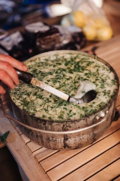 Финские рецепты: шашлык из лосося с йогуртовым соусом и сливочный суп